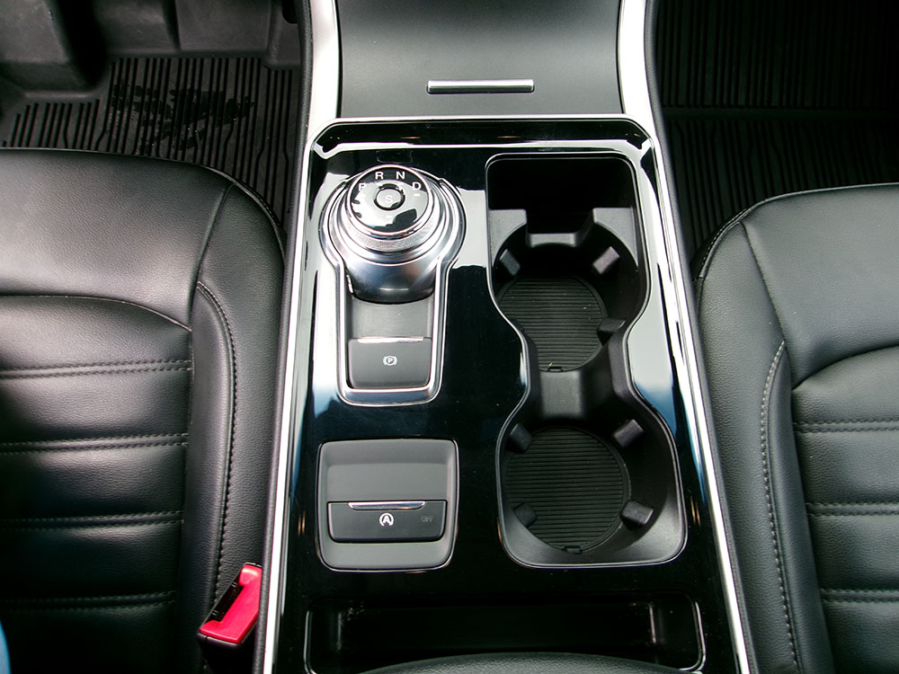 
								2019 Ford Edge SEL full									