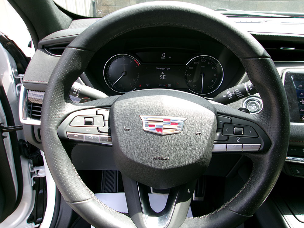 
								2023 Cadillac XT4 Sport full									