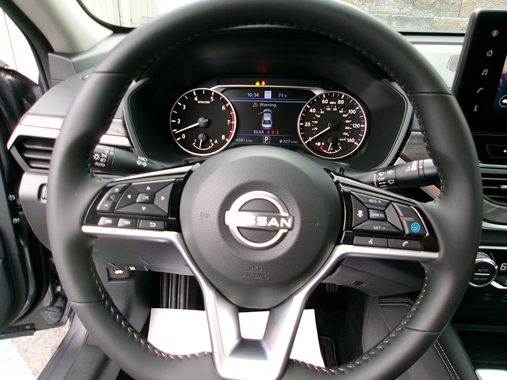 
								2025 Nissan Altima SV full									