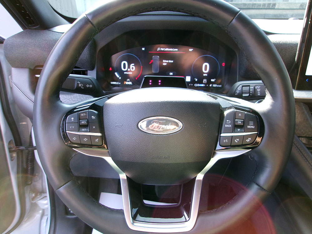 
								2025 Ford Explorer Platinum full									