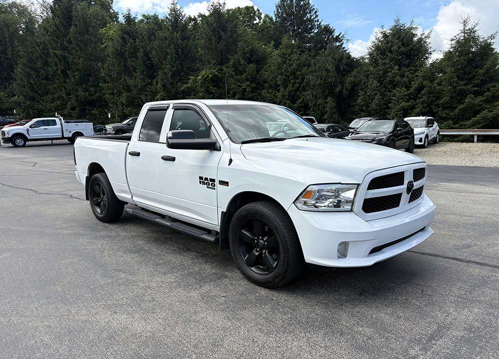 
								2019 RAM 1500 Classic Express Crew Cab full									