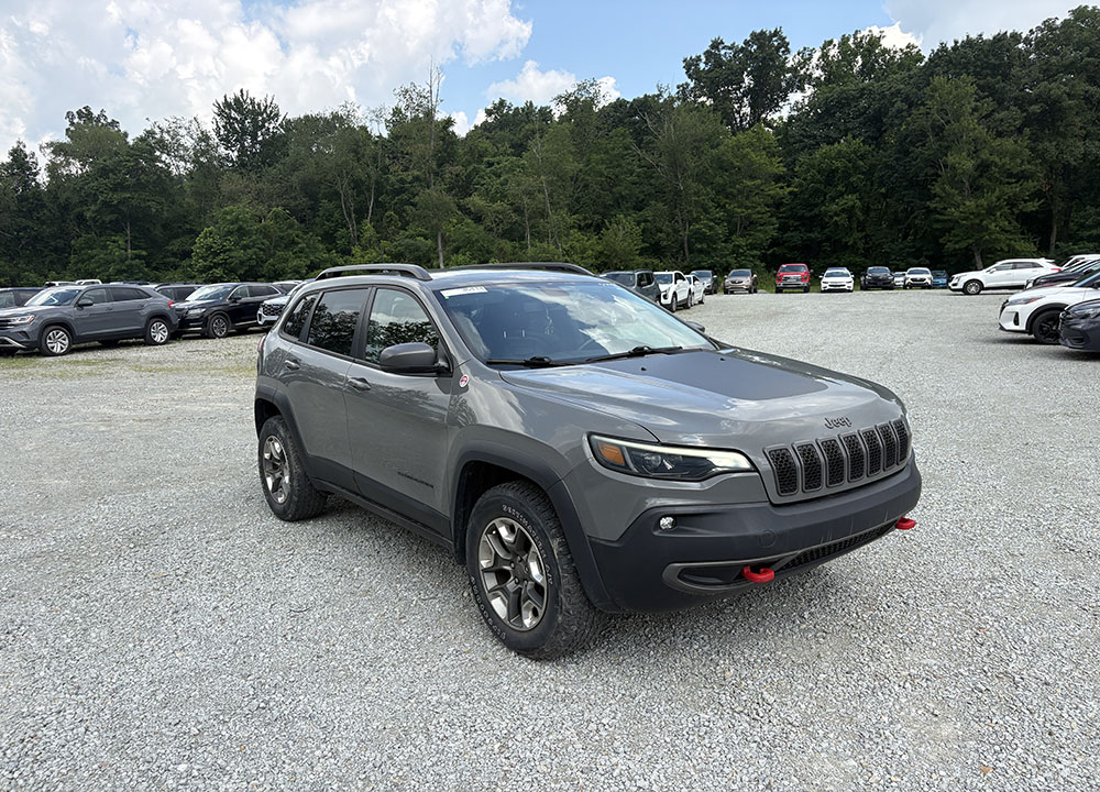 
								2019 Jeep Cherokee Trailhawk full									