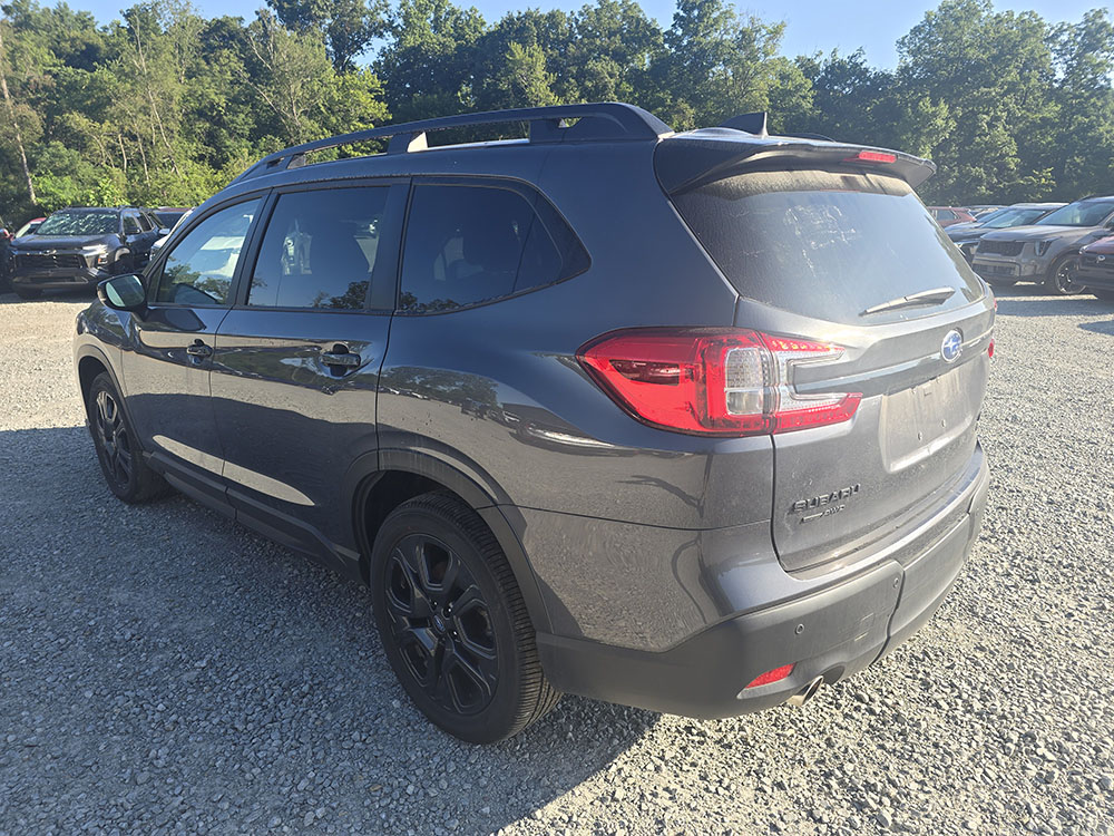 
								2025 Subaru Ascent Onyx full									