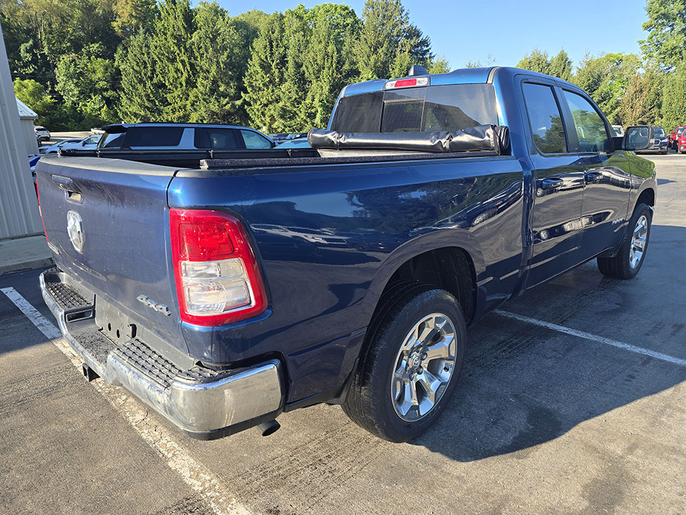 
								2022 RAM 1500 Big Horn Quad Cab full									