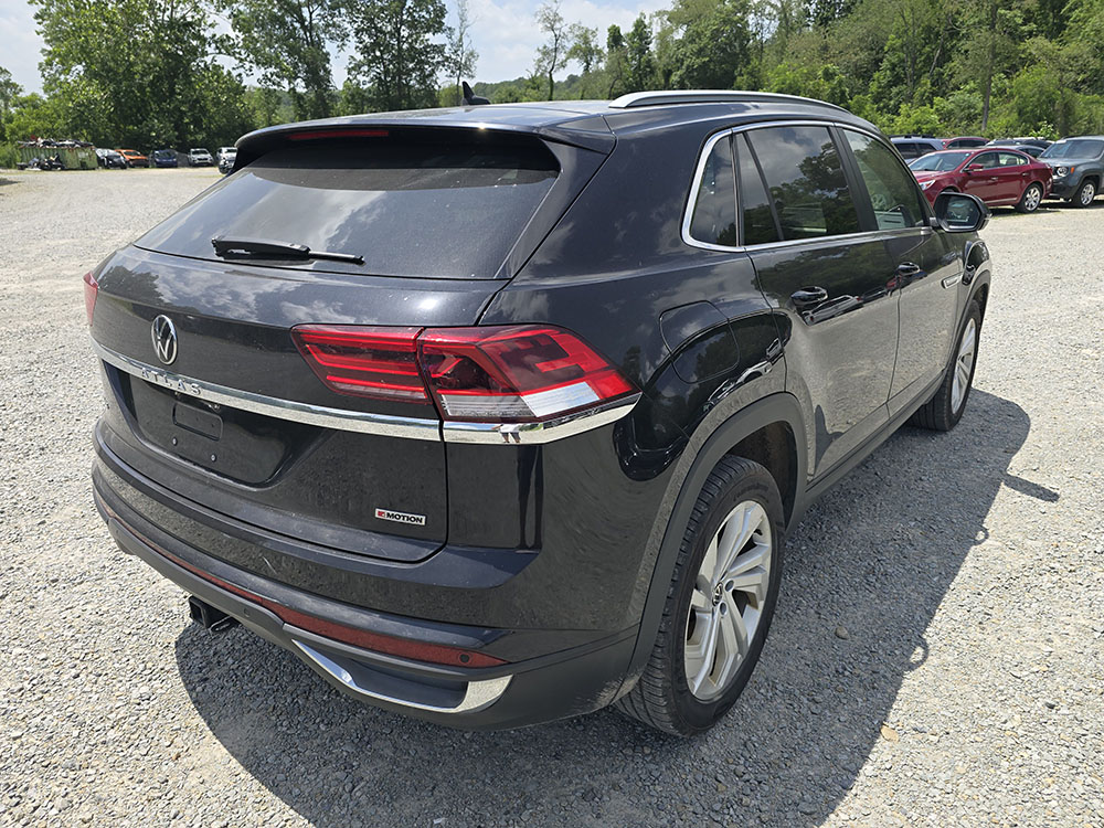 
								2021 Volkswagen Atlas Cross Sport SEL full									