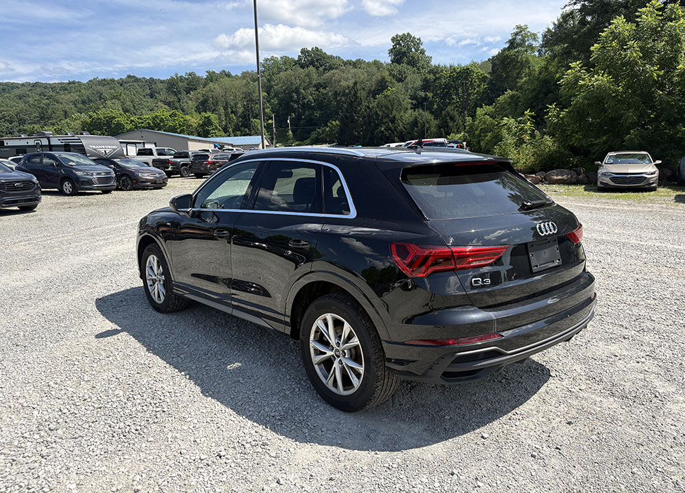 
								2024 Audi Q3 Premium S Line full									