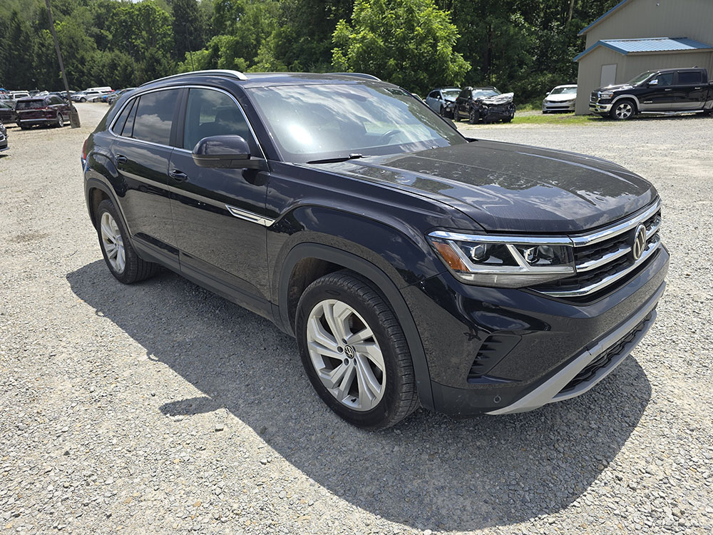 
								2021 Volkswagen Atlas Cross Sport SEL full									