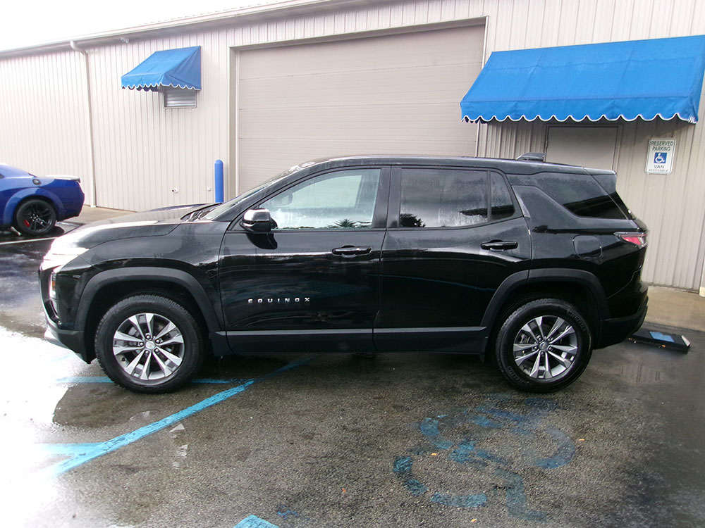 
								2026 Chevrolet Equinox LT full									