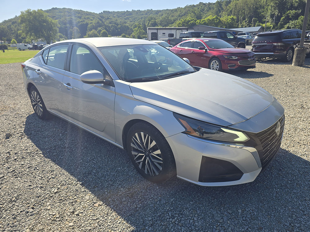 
								2023 Nissan Altima SV full									