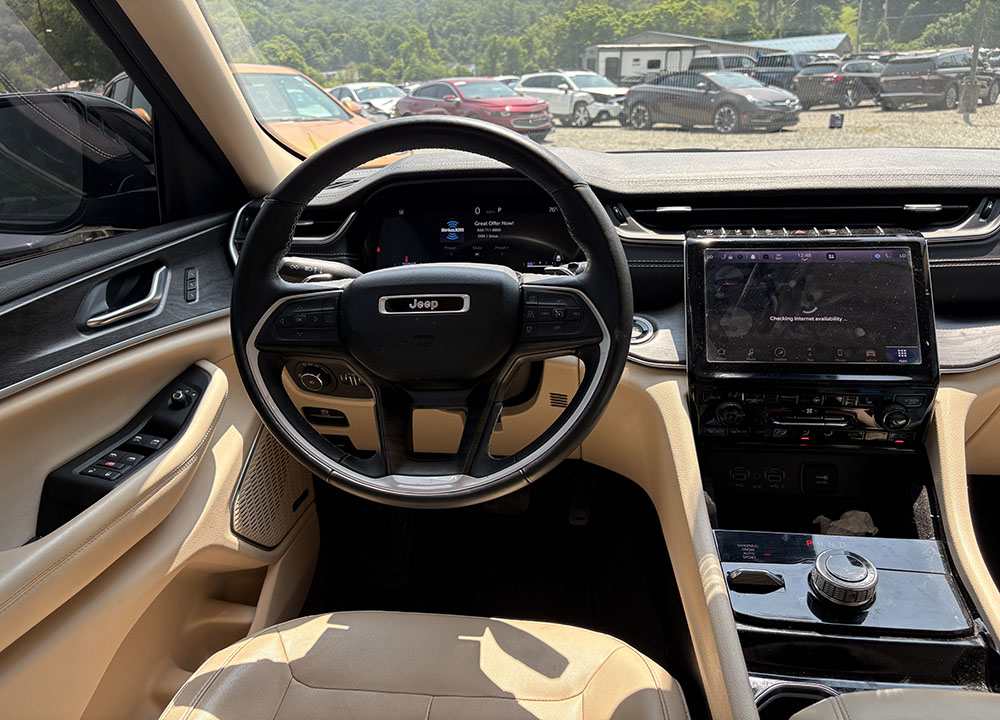 
								2022 Jeep Grand Cherokee Limited full									