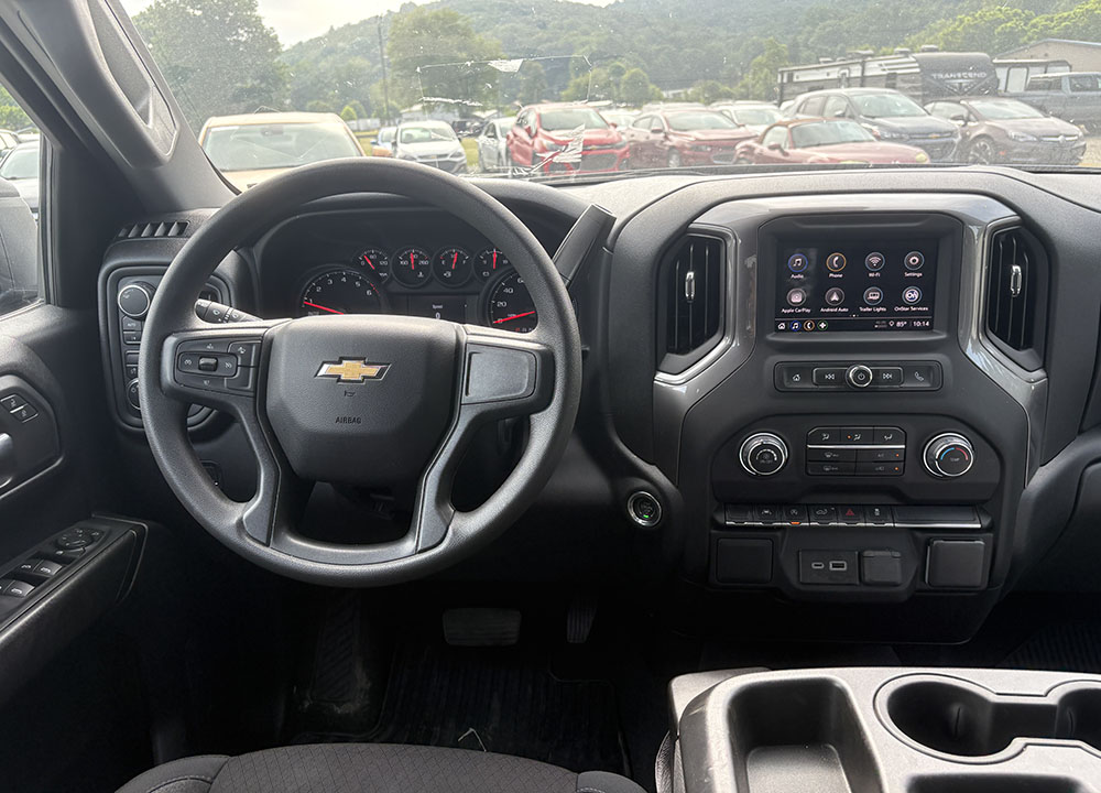 
								2024 Chevrolet Silverado 1500 Custom full									