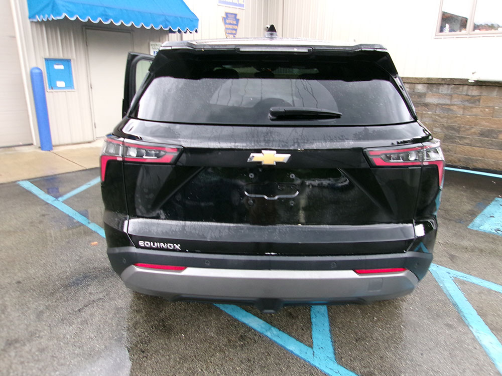 
								2026 Chevrolet Equinox LT full									