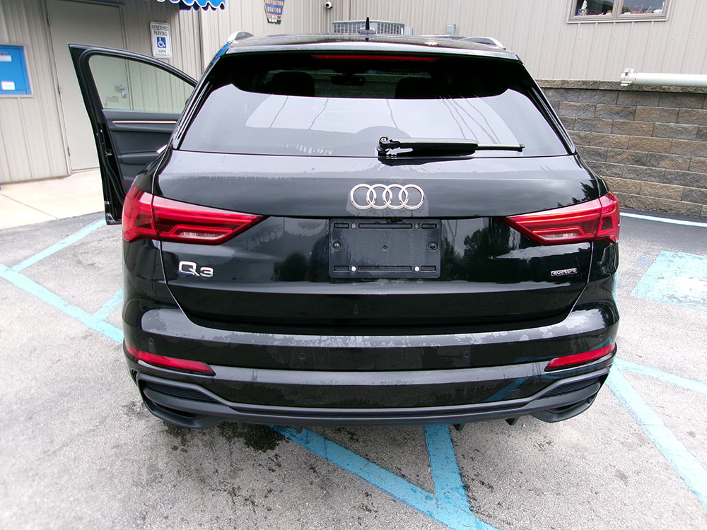 
								2024 Audi Q3 Premium S Line full									