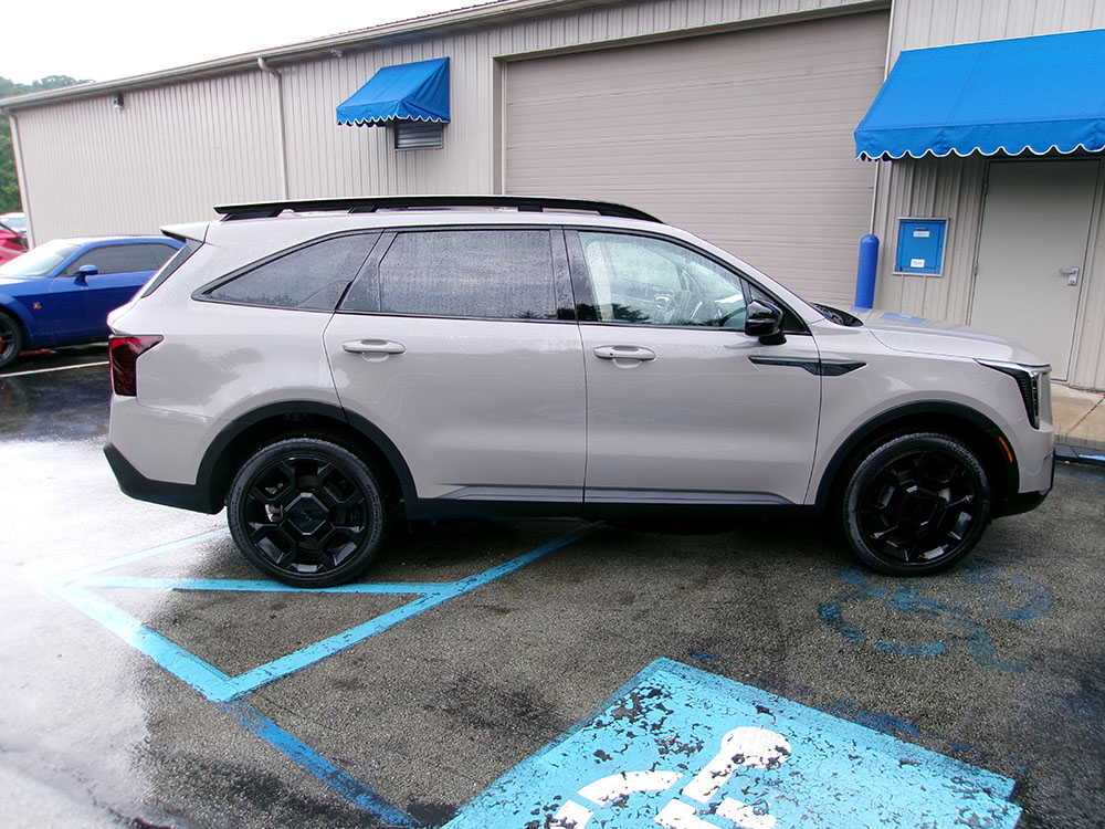 
								2025 Kia Sorento X-Line EX full									