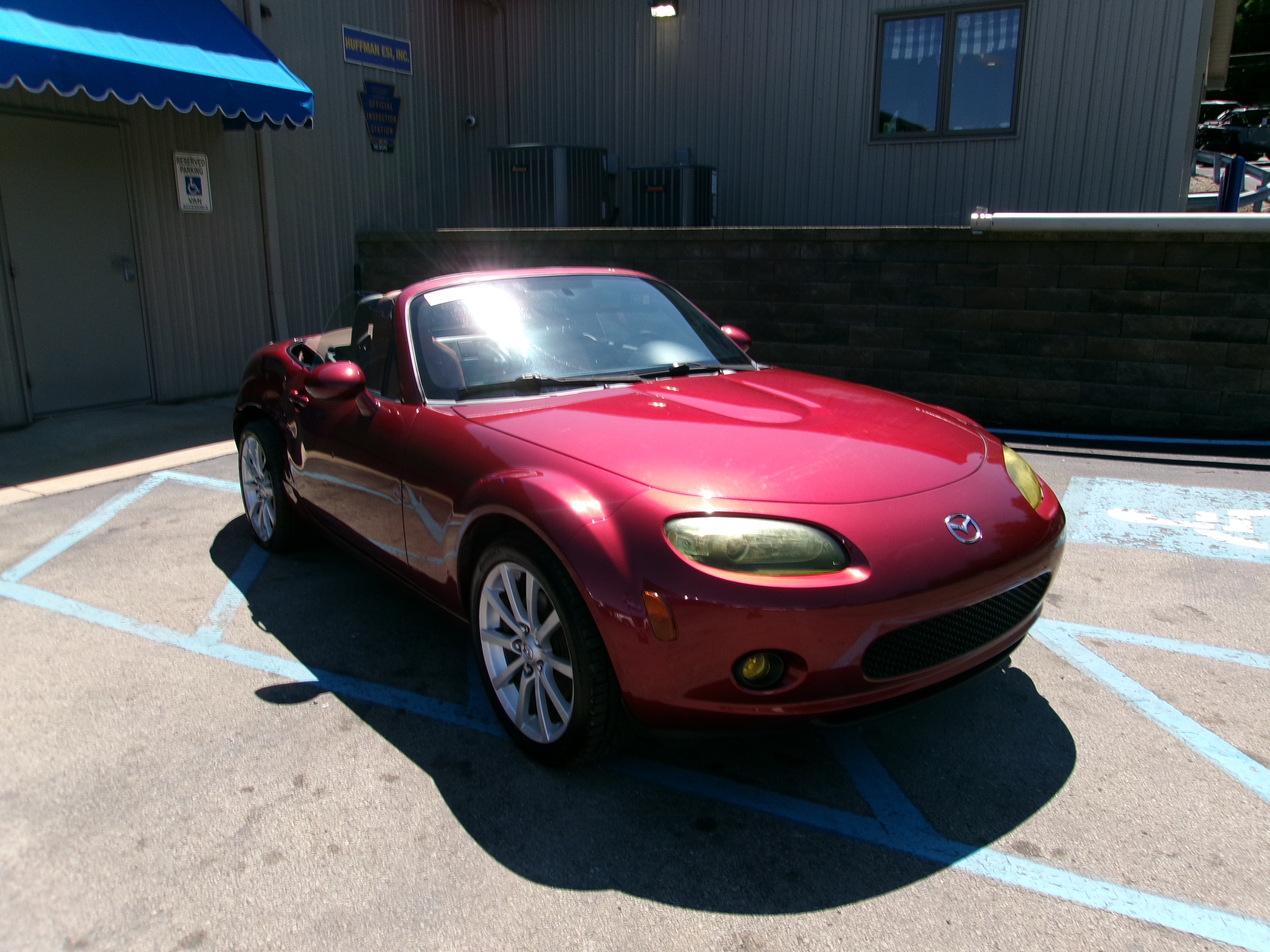 
								2006 Mazda MX-5 Miata full									