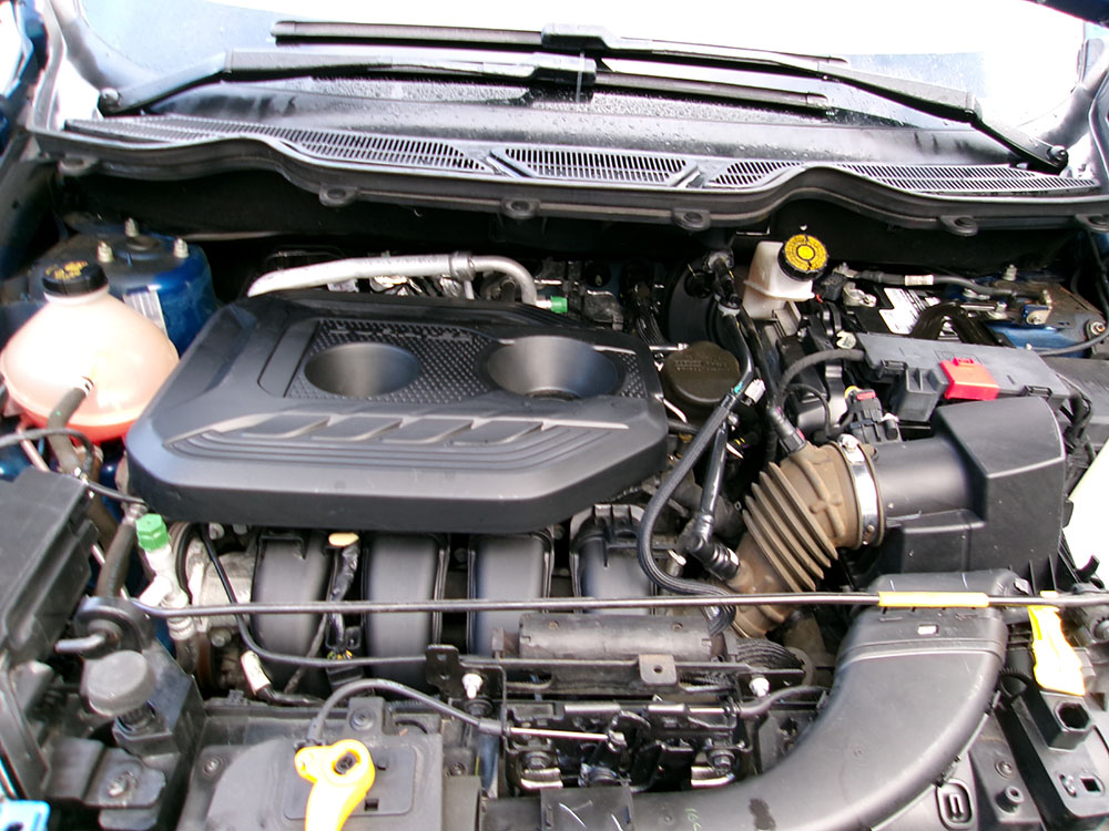
								2018 Ford EcoSport SE full									