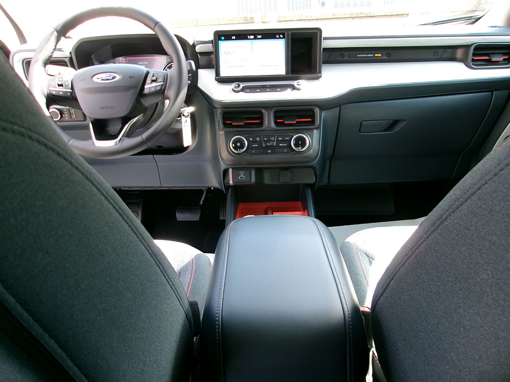 
								2023 Ford Maverick XLT Crew Cab full									