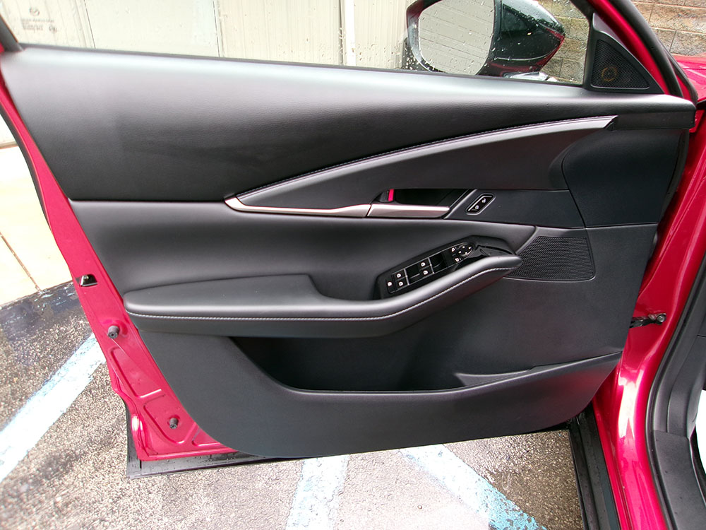 
								2025 Mazda CX-30 S Select Sport full									
