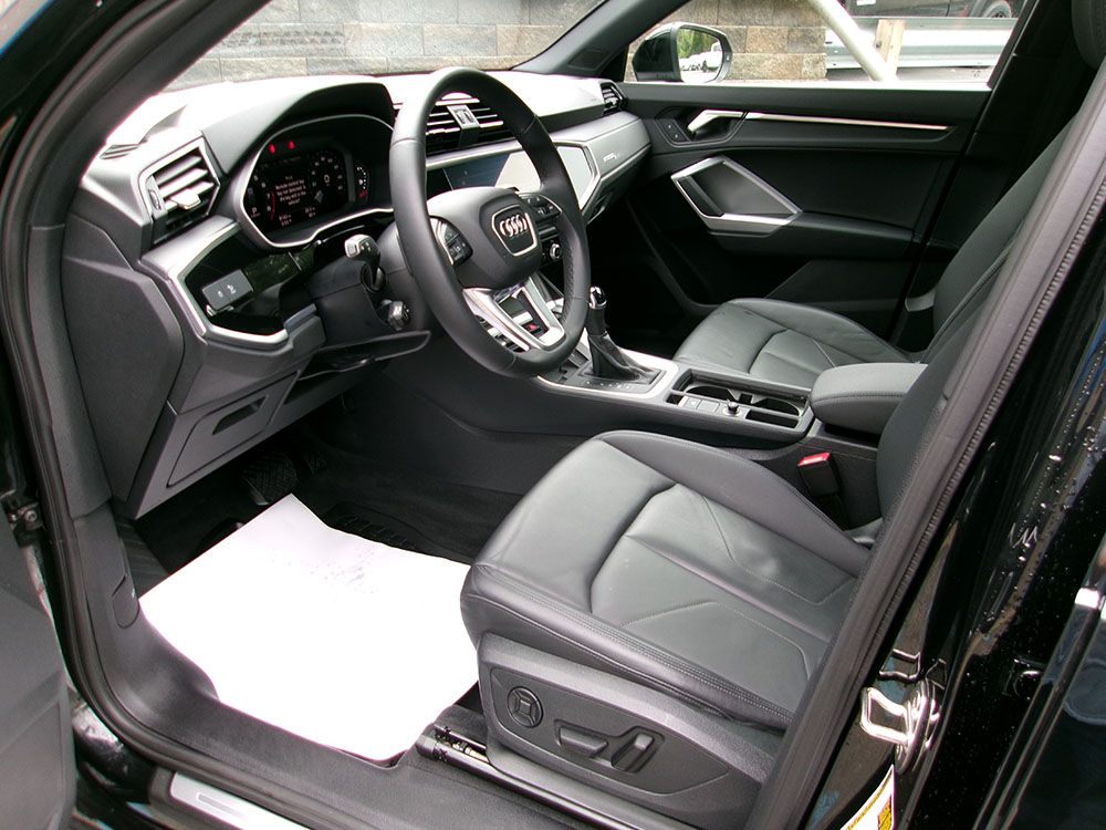 
								2024 Audi Q3 Premium S Line full									
