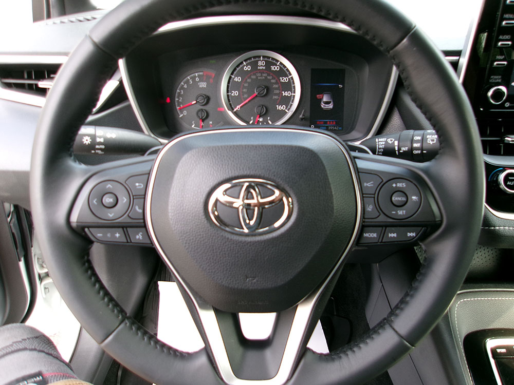 
								2021 Toyota Corolla Hatchback SE full									
