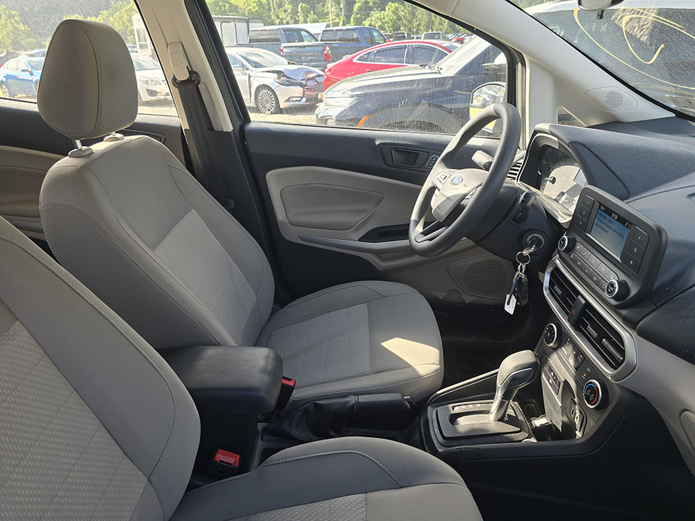 
								2022 Ford EcoSport S full									