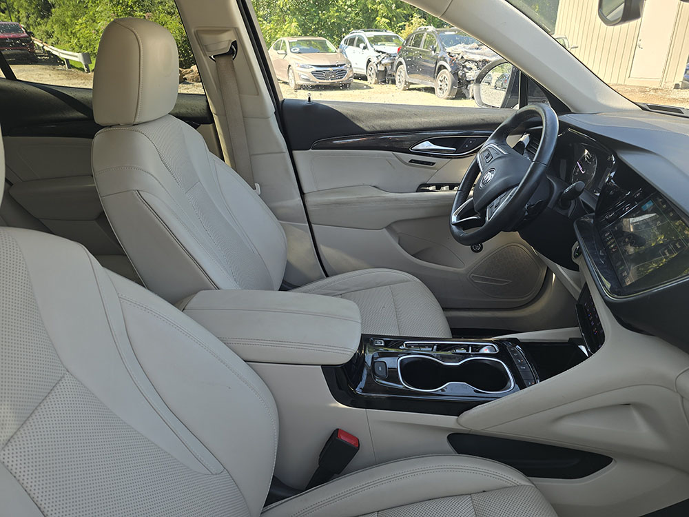 
								2021 Buick Envision Essence full									