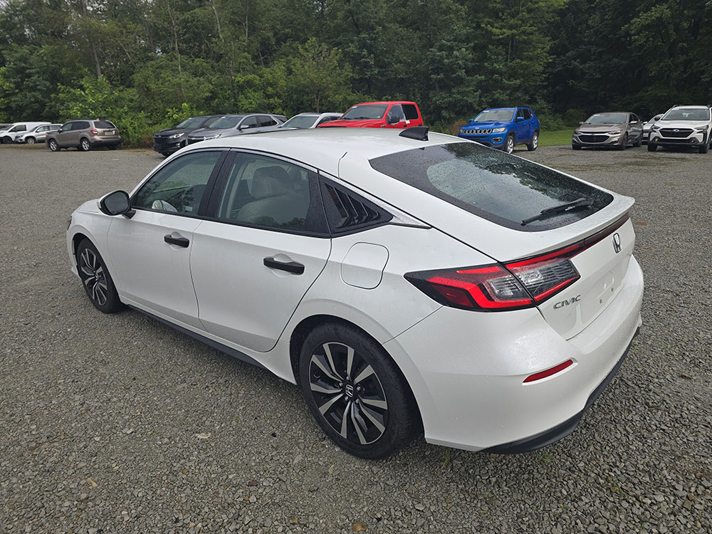 
								2022 Honda Civic EX-L full									