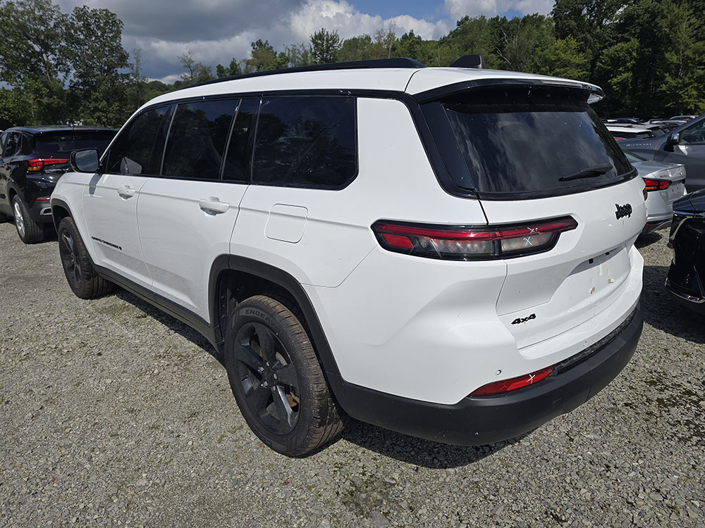 
								2024 Jeep Grand Cherokee L Altitude full									