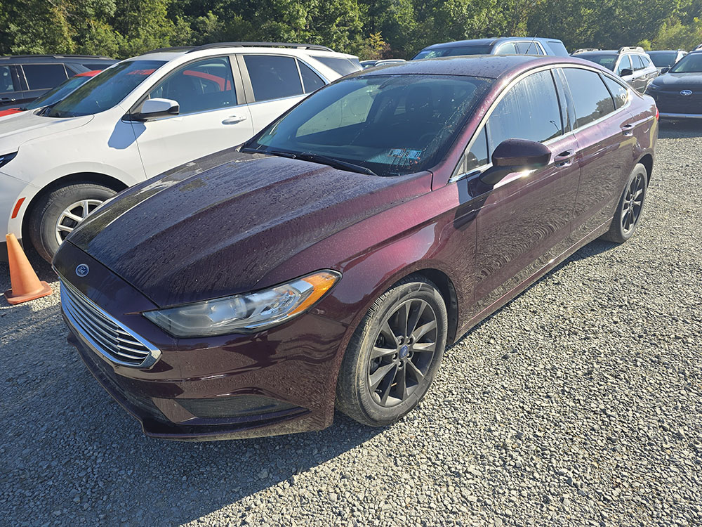 
								2017 Ford Fusion SE full									