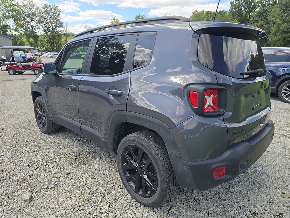 
								2023 Jeep Renegade Altitude full									