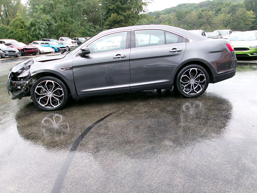
								2016 Ford Taurus SHO full									