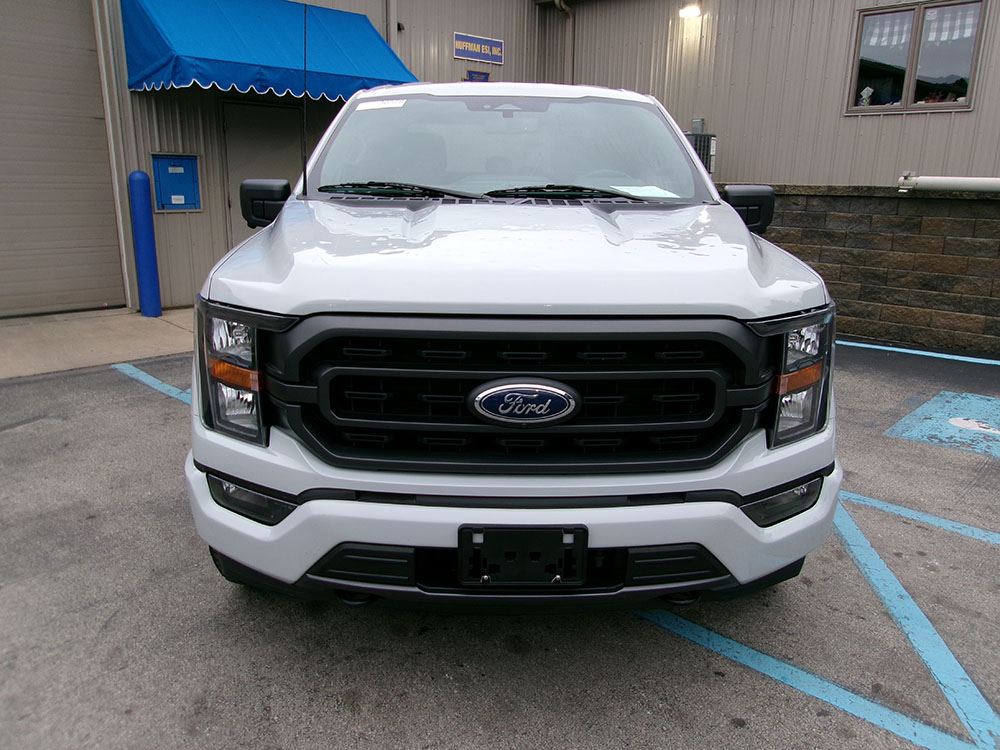 
								2023 Ford F-150 XLT Super Crew Cab full									