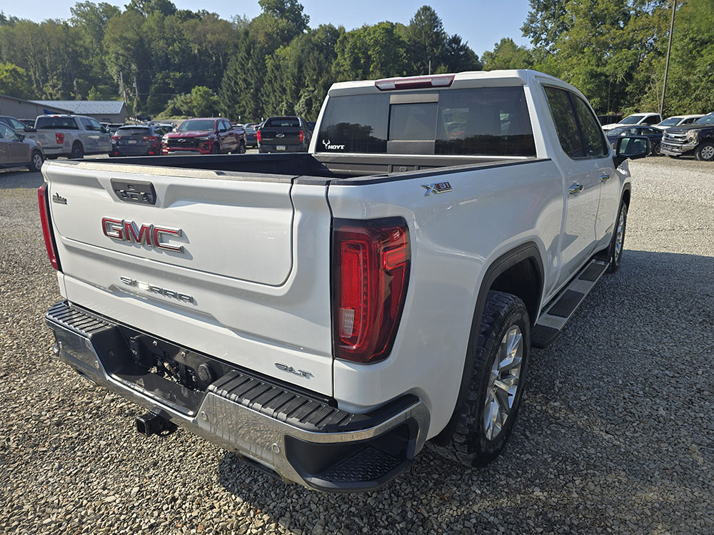 
								2021 GMC Sierra 1500 SLT full									