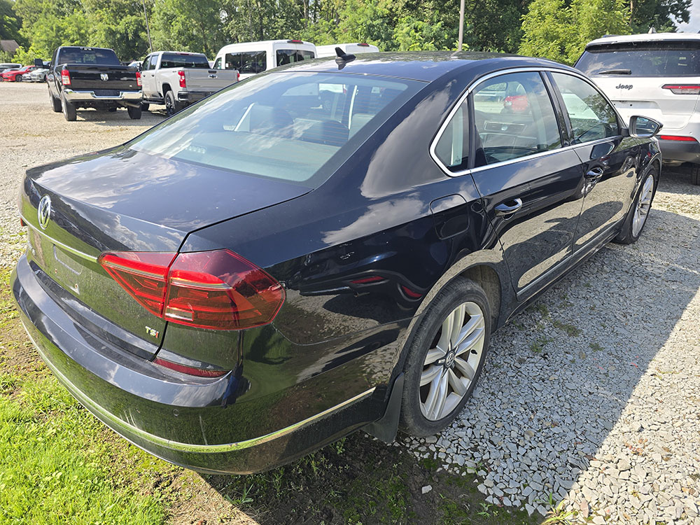 
								2017 Volkswagen Passat SE full									