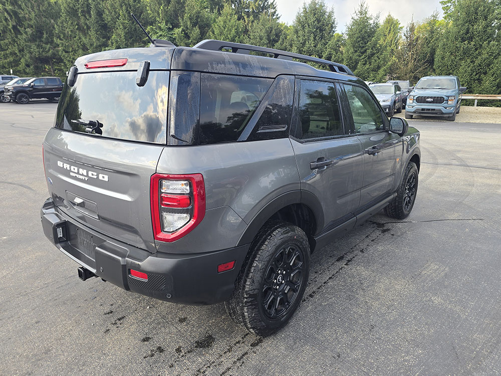 
								2025 Ford Bronco Sport Badlands full									