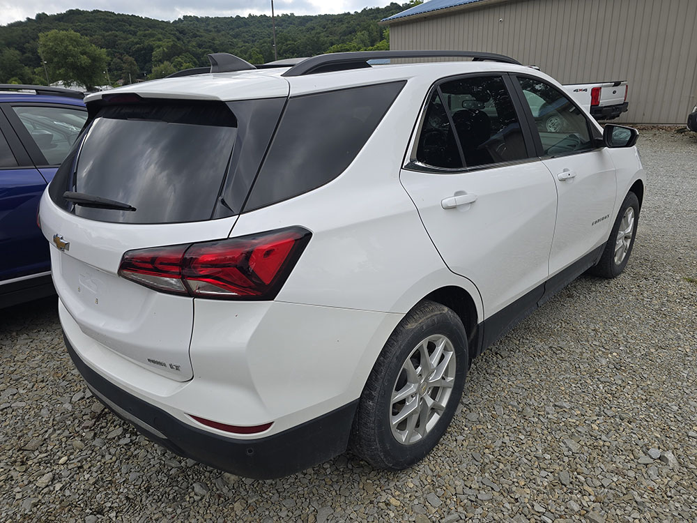 
								2022 Chevrolet Equinox LT full									