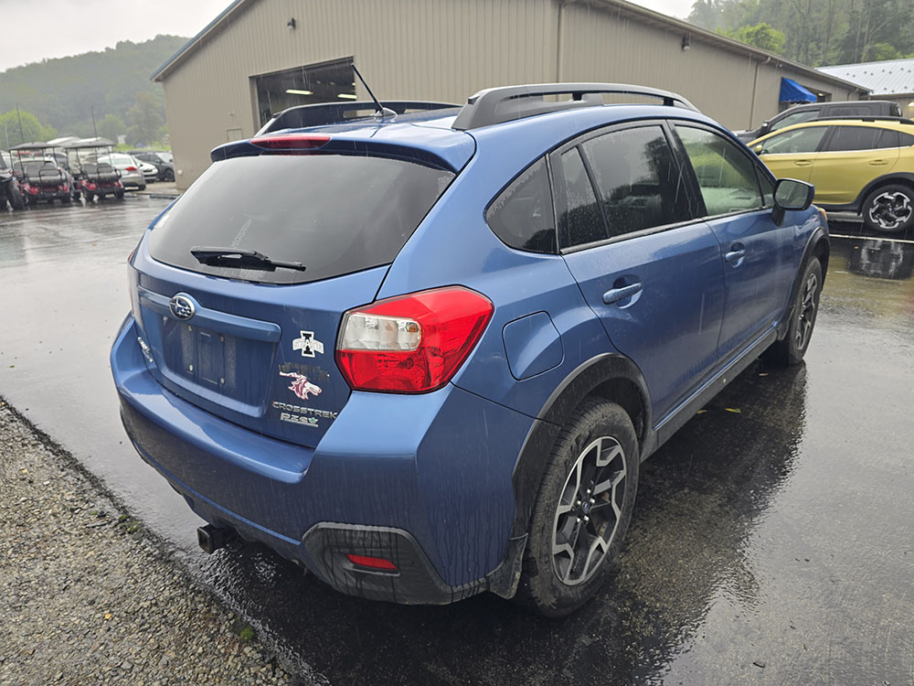 
								2016 Subaru Crosstrek Premium full									