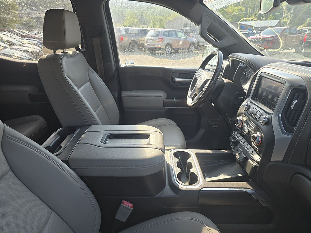 
								2021 GMC Sierra 1500 SLT full									