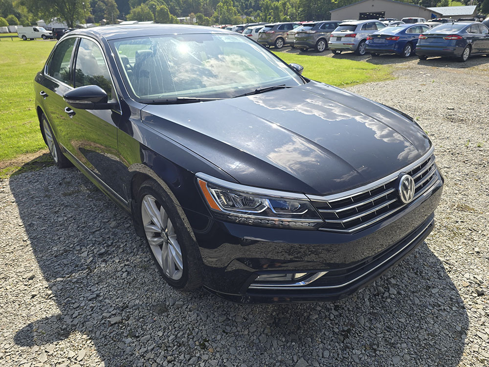 
								2017 Volkswagen Passat SE full									