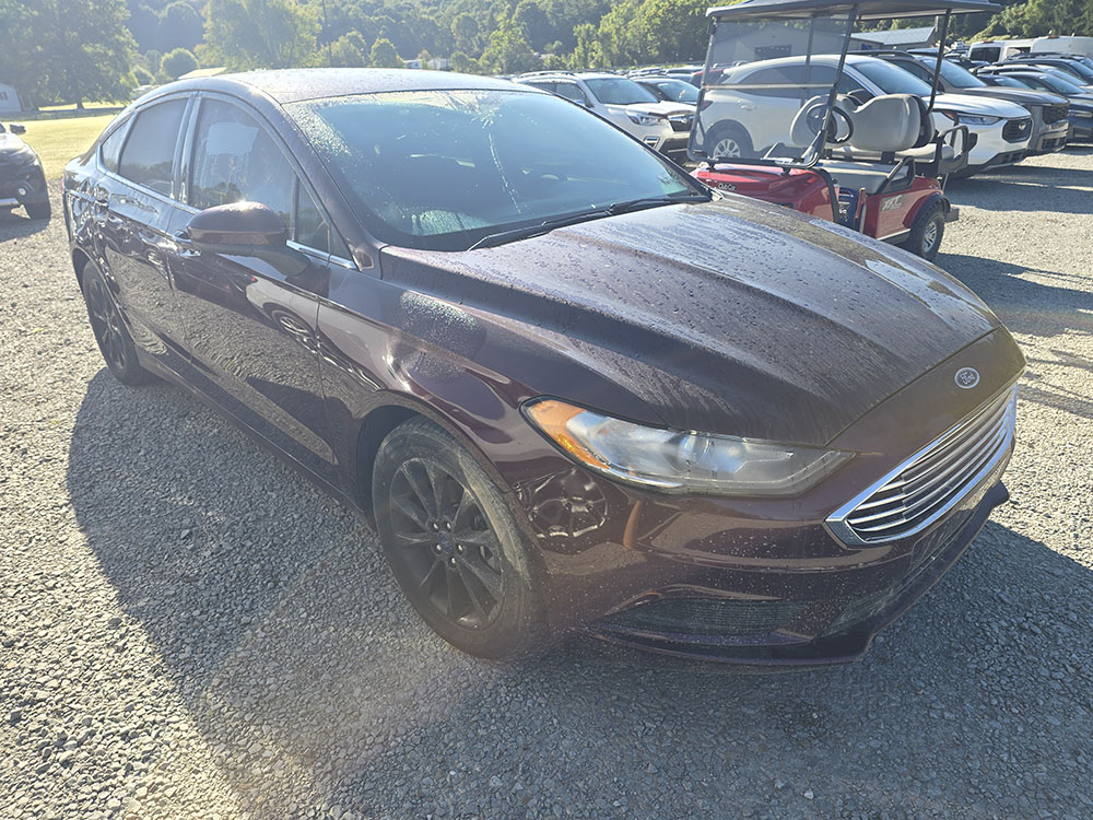 
								2017 Ford Fusion SE full									