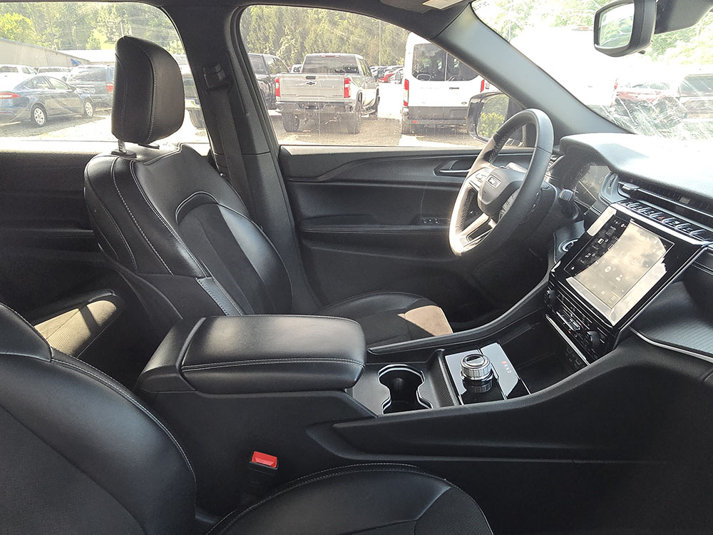 
								2024 Jeep Grand Cherokee L Altitude full									