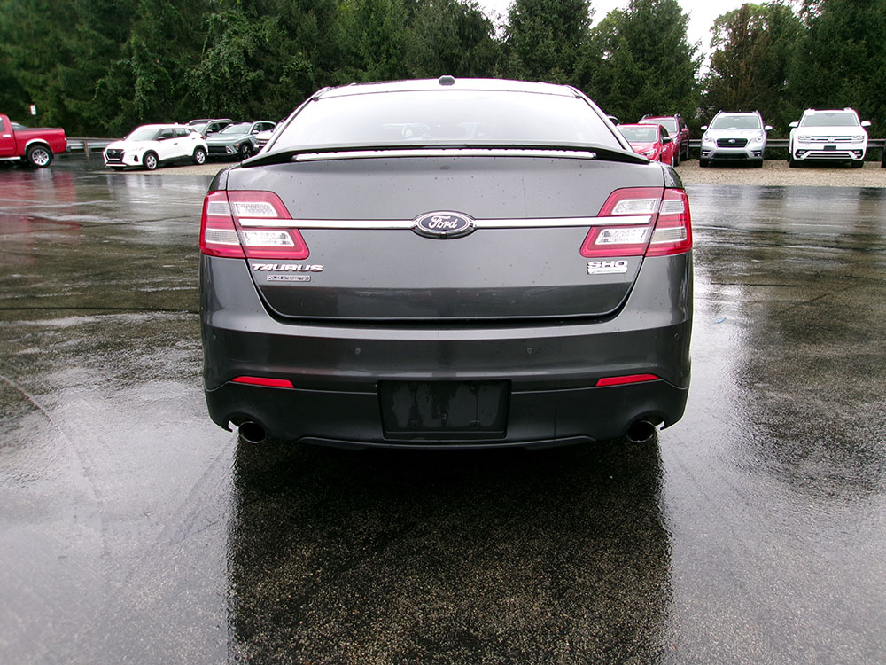 
								2016 Ford Taurus SHO full									