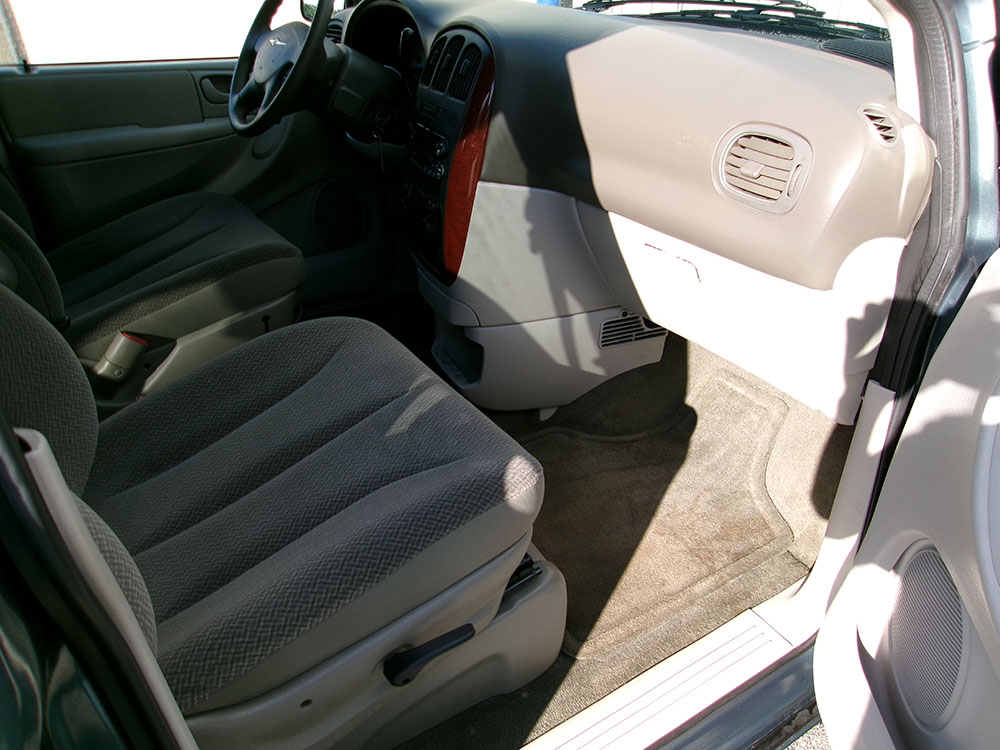 
								2006 Chrysler Town & Country full									