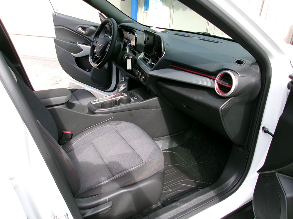 
								2024 Chevrolet Trax RS full									