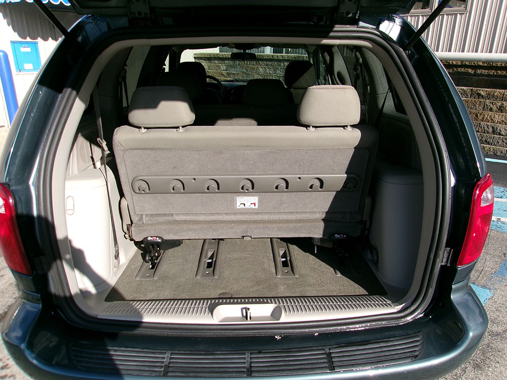 
								2006 Chrysler Town & Country full									