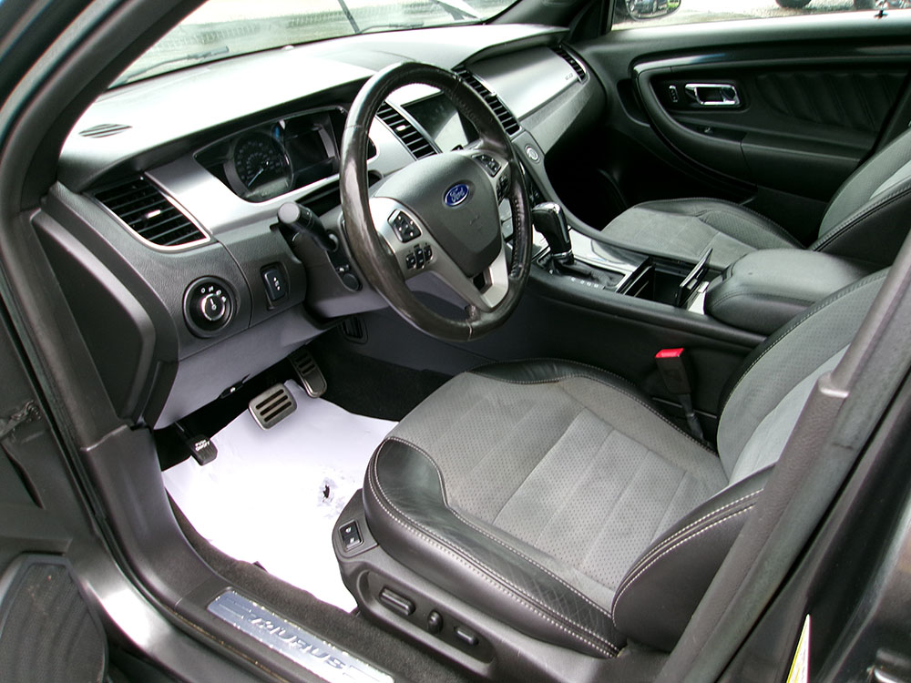 
								2016 Ford Taurus SHO full									