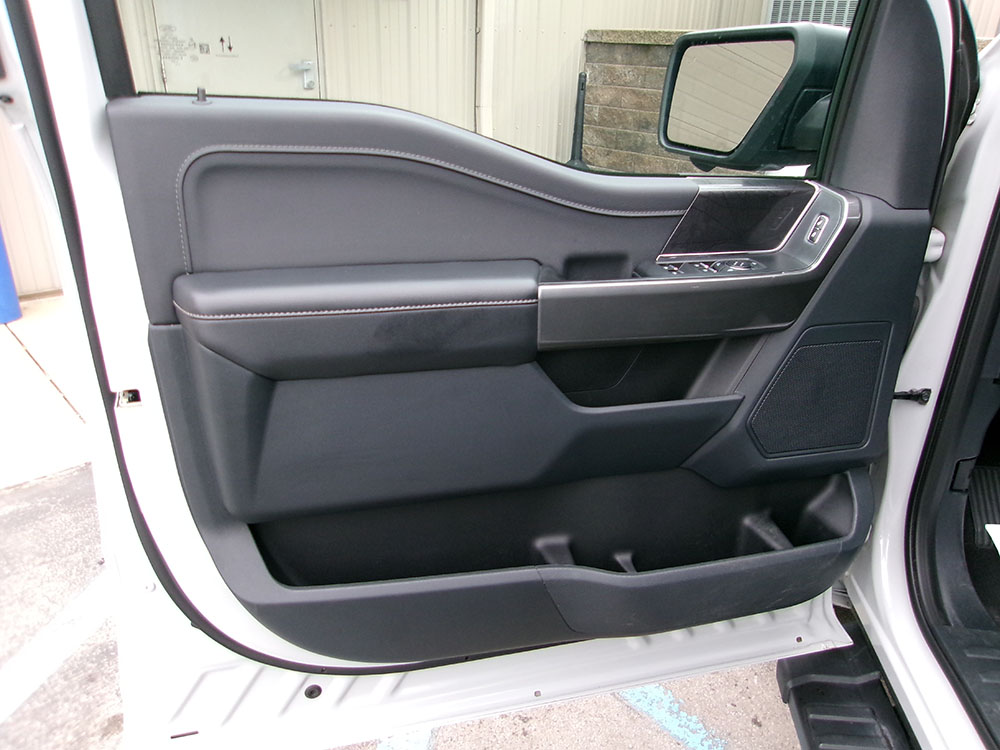 
								2023 Ford F-150 XLT Super Crew Cab full									