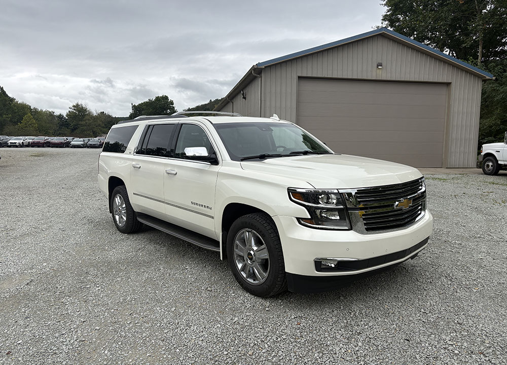 
								2015 Chevrolet Suburban LT full									