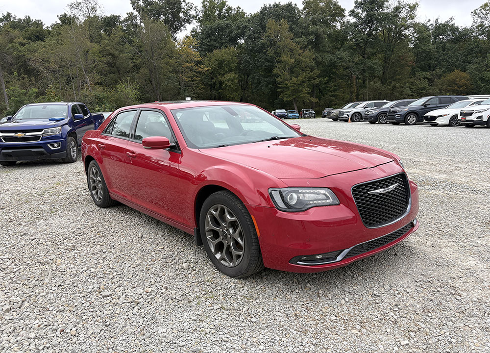 
								2017 Chrysler 300 S full									