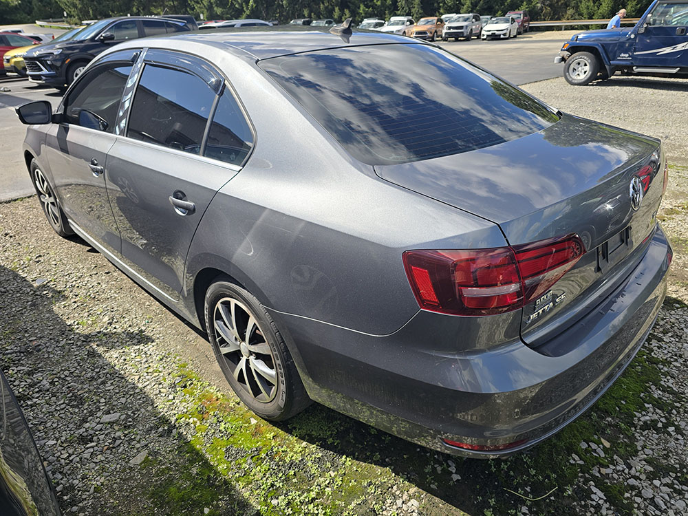 
								2017 Volkswagen Jetta SE full									
